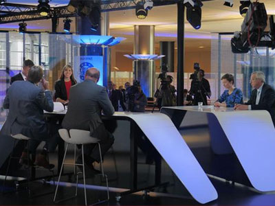 «Ντιμπέιτ» χωρίς αντίπαλο…