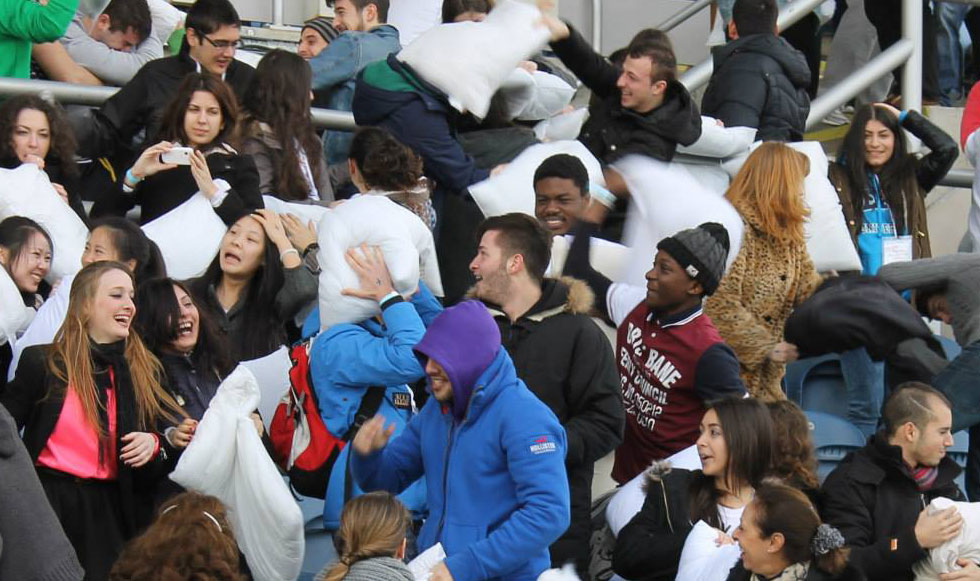 Μαξιλαροπόλεμος για καλό σκοπό