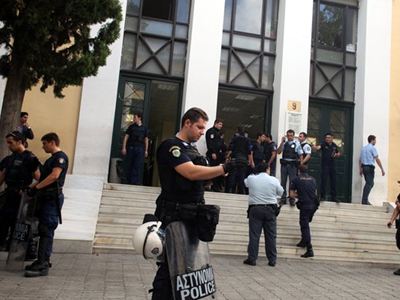 Τηλεφώνημα για βόμβα στην Ευελπίδων