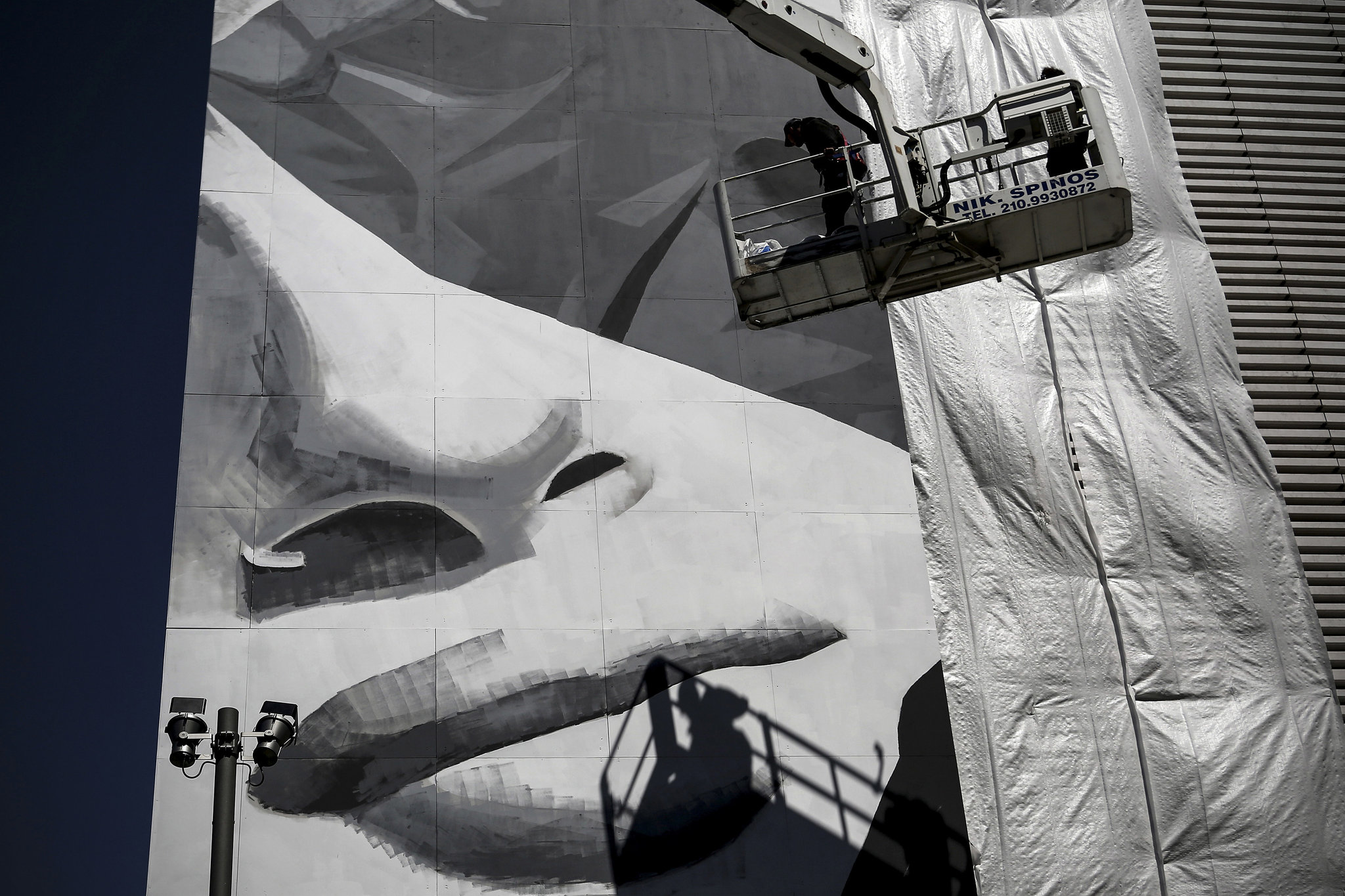 Στιγμιότυπο από την ώρα της δημιουργίας στο Ίδρυμα Αλέξανδρος Ωνάσης