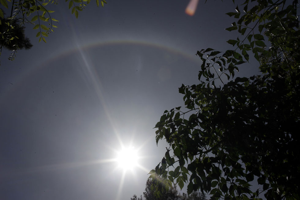 Ουράνιο τόξο γύρω από τον ήλιο