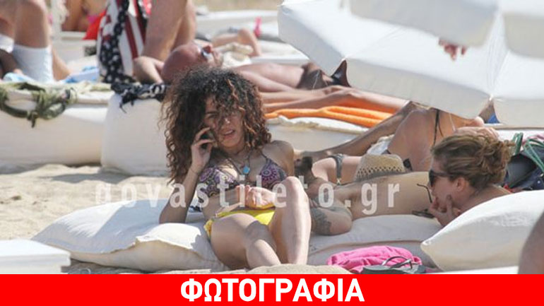 Έξαλλη η Σολωμού για την «παράξενη στάση» σε παραλία της Μυκόνου