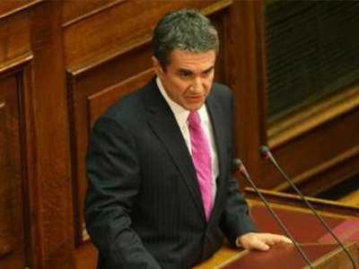 Κατσάδιασε τους συνεργάτες του ο υπουργός