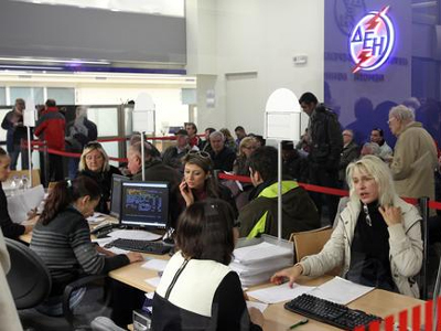 Νέο ωράριο λειτουργίας στη ΔΕΗ