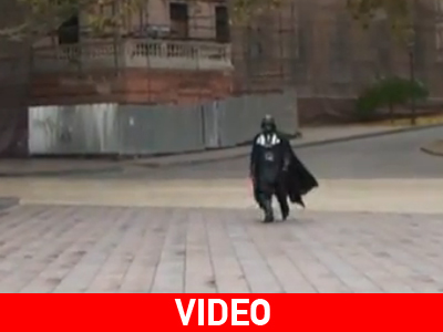 Ζήτησε γη για να παρκάρει το… διαστημόπλοιό του Ζήτησε γη για να παρκάρει το… διαστημόπλοιό του