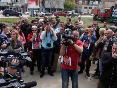 Διαμαρτυρία δημοσιογράφων στο Κόσοβο