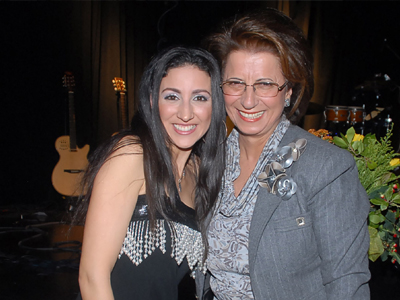 Συναυλία της Lynda Thalie για ιερό σκοπό