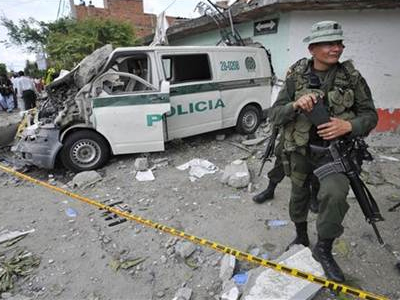 Τρεις νεκροί σε επιθέσεις ανταρτών στην Κολομβία