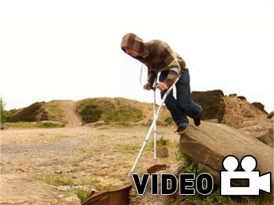 Trial με πατερίτσες