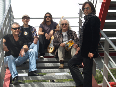 Βασίλης Λέκκας: Ηλεκτρικά Ταξίδια & Όνειρα