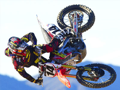 Ο Windham συνεχίζει σταθερά