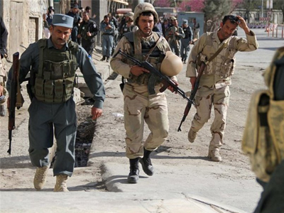 Αφγανιστάν: Αιματηρές μάχες με φόντο το σχέδιο αποχώρησης