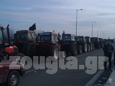 Αμετακίνητοι οι αγρότες