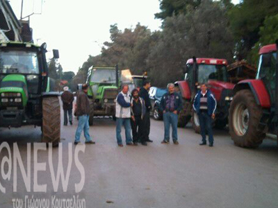 Ζεσταίνουν τα τρακτέρ τους οι αγρότες της Εύβοιας