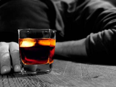 Το αλκοόλ είναι αιτία διαζυγίου