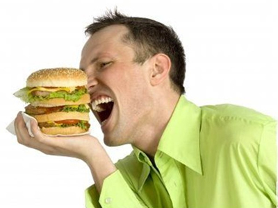 SEXUALITY: Πόσο επιβλαβής είναι για τον άνδρα η λιπαρή διατροφή;