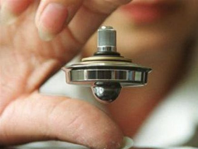 Αντι-μαγνήτης που κάνει τα αντικείμενα αόρατα!