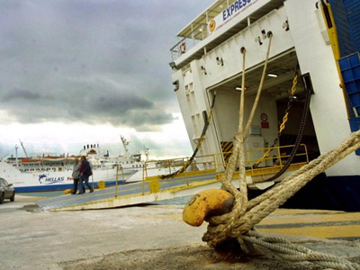 Απαγορευτικό απόπλου λόγω θυελλωδών ανέμων Απαγορευτικό απόπλου λόγω θυελλωδών ανέμων