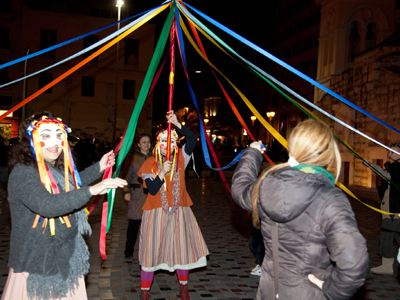 Κορυφώνονται οι εκδηλώσεις της Αποκριάς στην Αθήνα