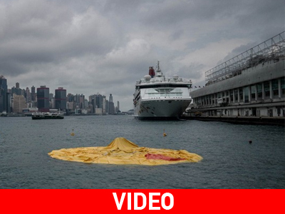 Ξεφούσκωσε το παπάκι-γίγας