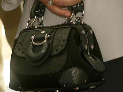 Νεαρός ληστής πιάστηκε στα πράσα