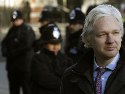 Προτάσσει τον διάλογο με τη Βρετανία στην υπόθεση Ασάνζ ο Ισημερινός