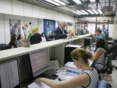 Φακελώνουν τους ασφαλισμένους