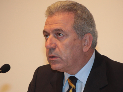 Επισκέψεις-αστραπή Αβραμόπουλου σε Γεωργία και Αρμενία