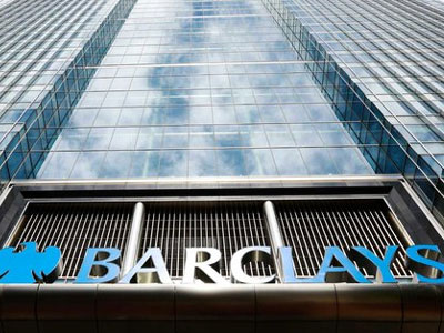 Barclays: Η ελληνική οικονομία βελτιώνεται