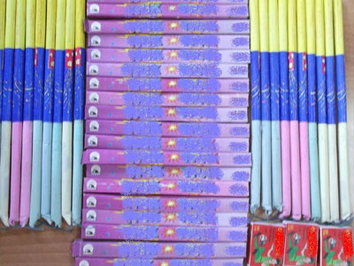 Έκρυβε στο mini-market παιδικά βεγγαλικά