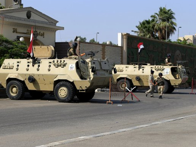 Πυροβόλησαν Αιγύπτιο δημοσιογράφο σε στρατιωτικό φυλάκιο