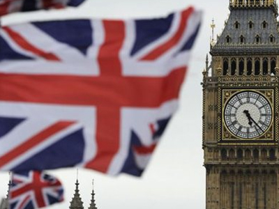 Απεφεύχθη νέα ύφεση στη Βρετανία