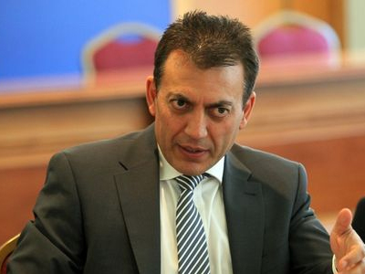 Θέλει τον λογαριασμό μέχρι την Παρασκευή