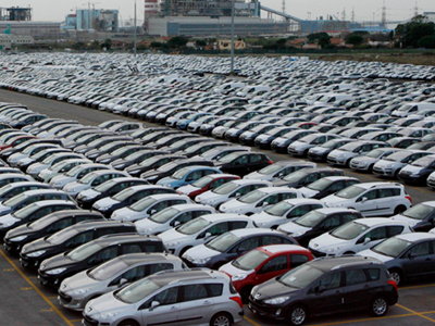 Μειώθηκαν οι πωλήσεις αυτοκινήτων