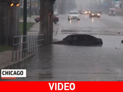 Τρύπα «κατάπιε» τρία αυτοκίνητα