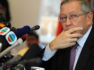 «Η Ελλάδα πρέπει να εγκαταλείψει το ευρώ»