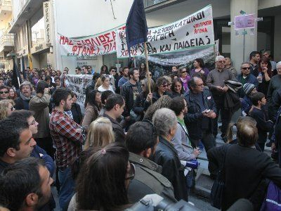 Μπλόκο στην Αποκεντρωμένη Διοίκηση Κρήτης Μπλόκο στην Αποκεντρωμένη Διοίκηση Κρήτης