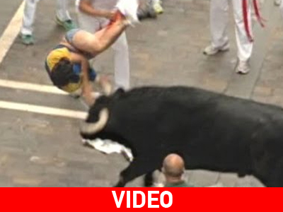 Παμπλόνα: Αιματηρός ο αγώνας δρόμου με τους ταύρους Παμπλόνα: Αιματηρός ο αγώνας δρόμου με τους ταύρους