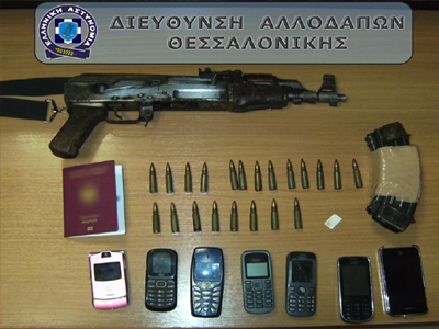 Δύο συλλήψεις για κατοχή πολεμικού υλικού