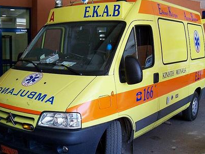 Παρέσυρε με φορτηγό την εν διαστάσει σύζυγό του