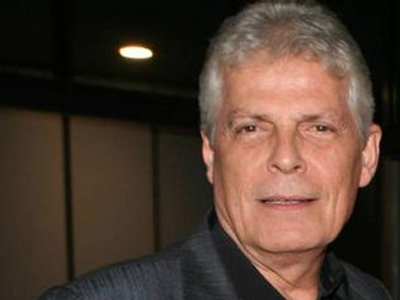 Σήμερα η κηδεία του Ν. Δαδινόπουλου