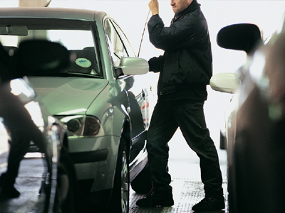 Συνελήφθη διαρρήκτης οχημάτων στην Κηφισιά