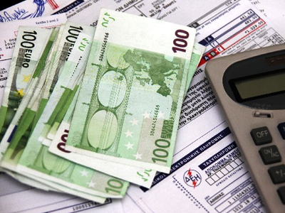 Εν αναμονή των ανακοινώσεων για τις αυξήσεις στη ΔΕΗ