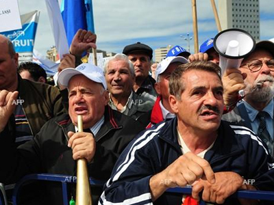 Μαζικές διαδηλώσεις στην Ρουμανία