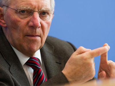 Σόιμπλε: «Χωρίς μεταρρυθμίσεις δεν θα πάρετε ευρώ από το “πακέτο Ντράγκι”»