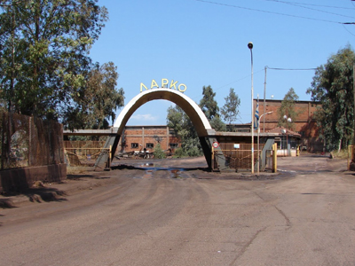 Τρία σενάρια για τη ΛΑΡΚΟ