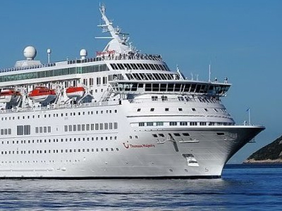 Απόβαση τουριστών στην Αιδηψό