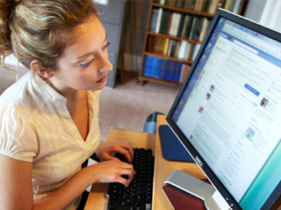 Εθιστική η χρήση του Διαδικτύου για μεγάλα χρονικά διαστήματα