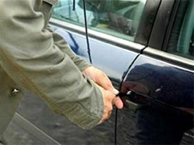 Συνελήφθη ο διαρρήκτης αυτοκινήτων στην Κηφισιά