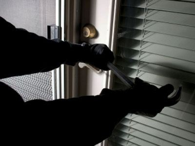 Αποπειράθηκε να διαρρήξει γραφείο